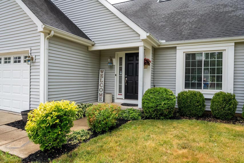 240 Leawood Dr, Delaware, Ohio 43015, 3 Bedrooms Bedrooms, ,2 BathroomsBathrooms,Single Family Home,Contingent,Leawood,1205