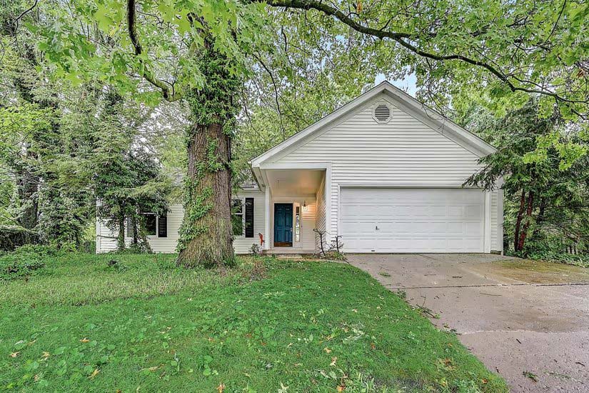 112 Capital Court, Delaware, Ohio 43015, 3 Bedrooms Bedrooms, ,2 BathroomsBathrooms,Single Family Home,For Sale,Capital,1212